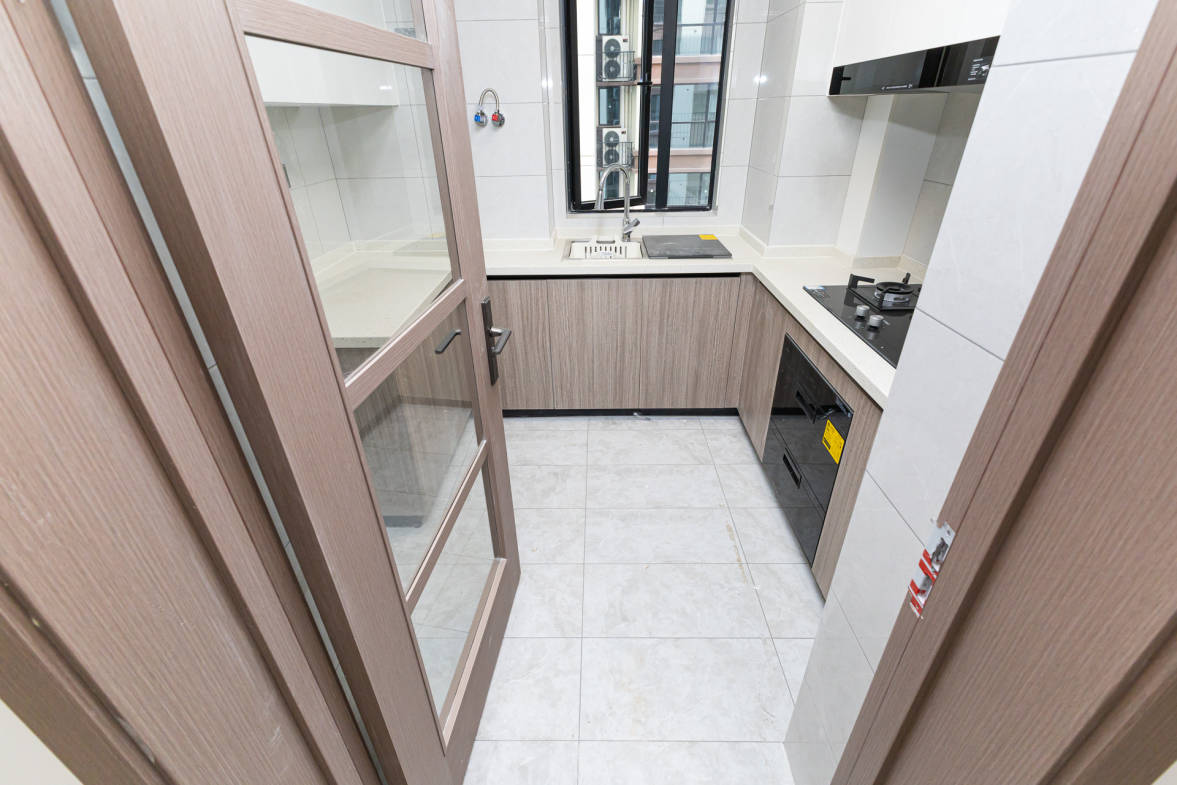 金富湘江悦城  3室2厅1卫    120.0万厨房