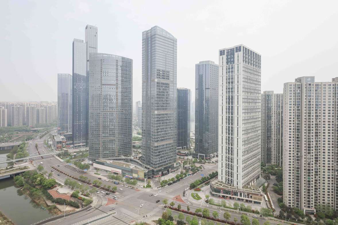 时代梅溪领峰  4室2厅2卫   188.00万阳台