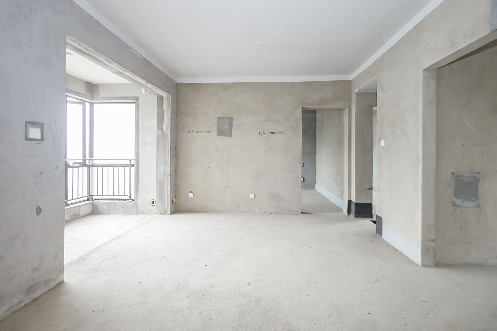 保利西海岸B区  3室2厅1卫    118.0万