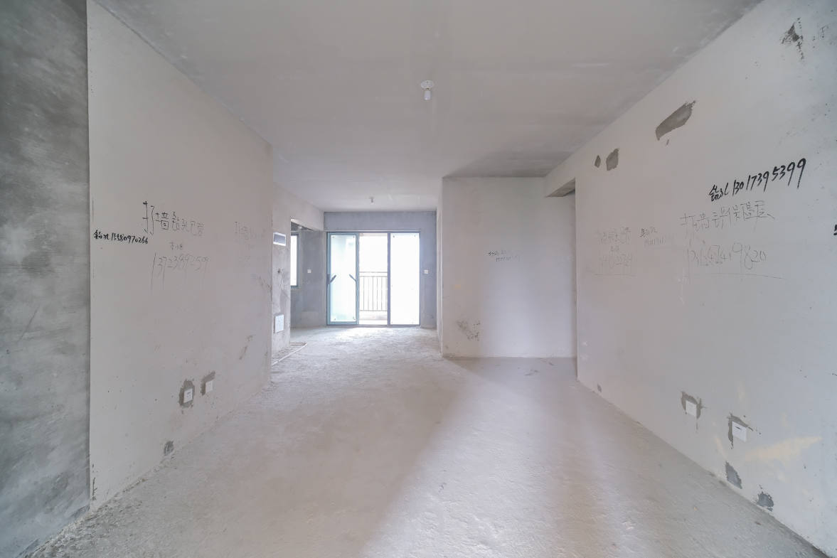 星雅美辰  3室2厅2卫   100.00万客厅