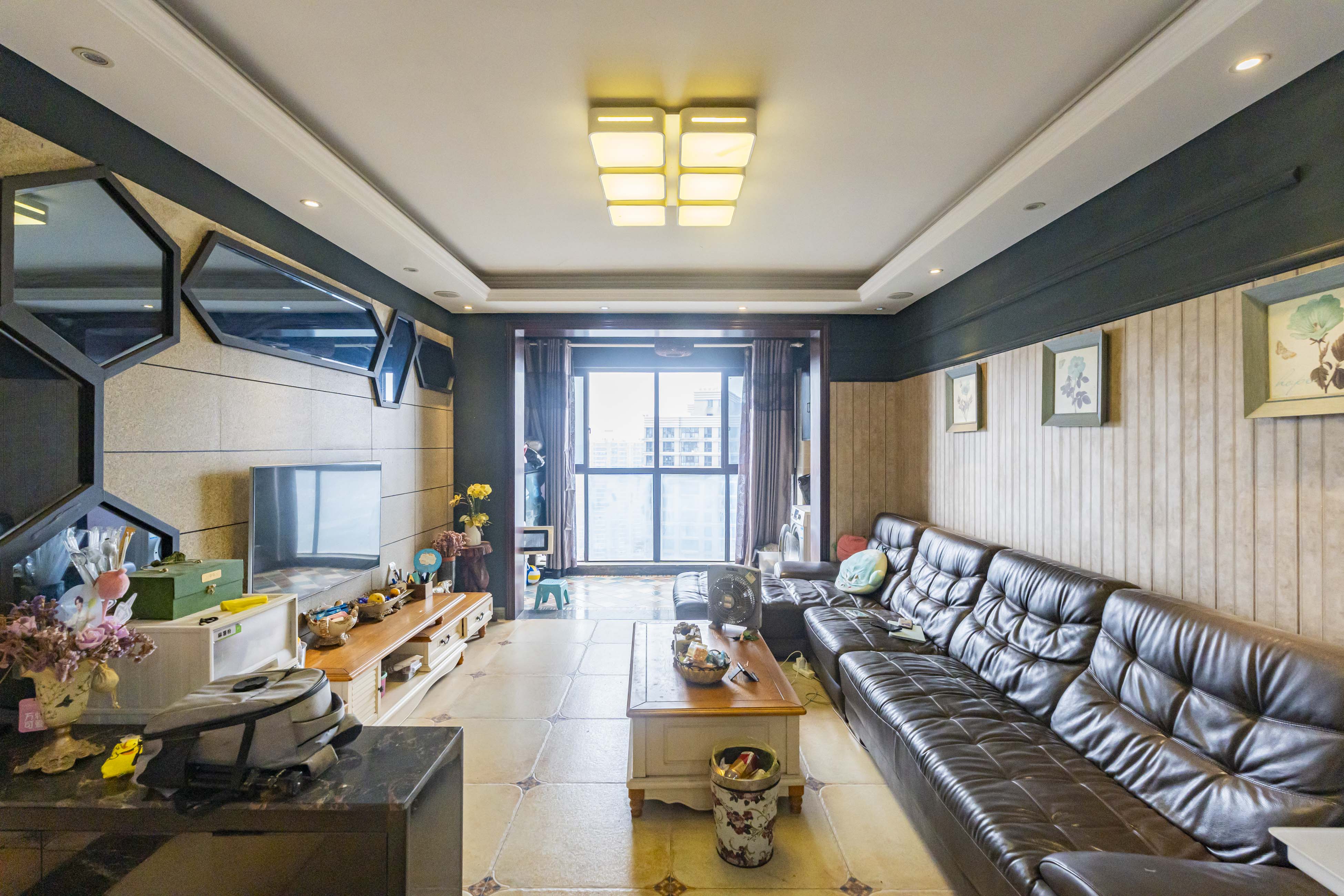海洋半岛（月珑湾）  3室2厅1卫   98.00万