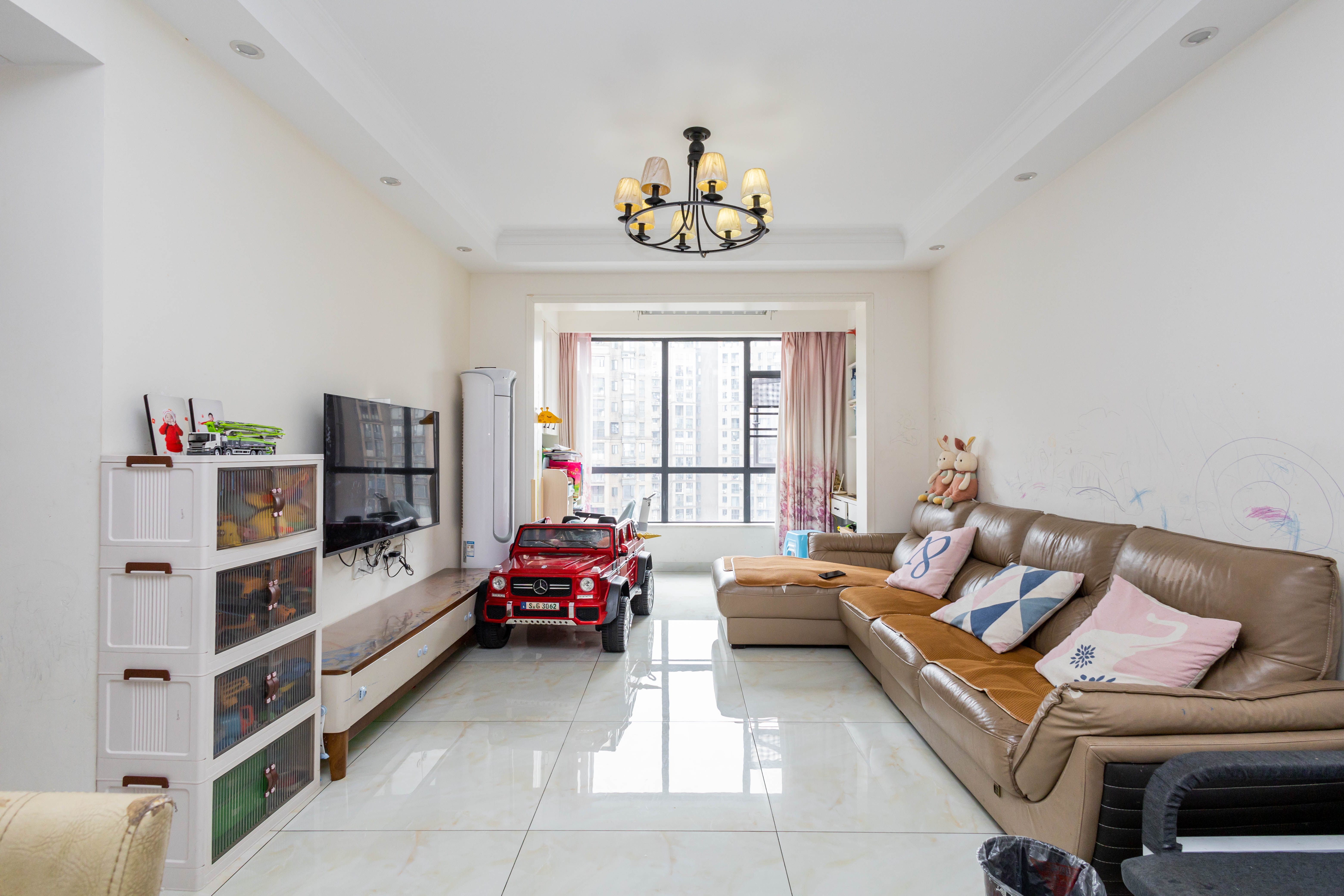 辉煌国际城二期  2室2厅1卫    76.8万