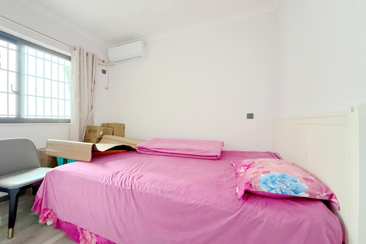 新华联梦想城 3室2厅2卫 88.2万 新华联梦想城 3室2厅2卫 88.2万卧室