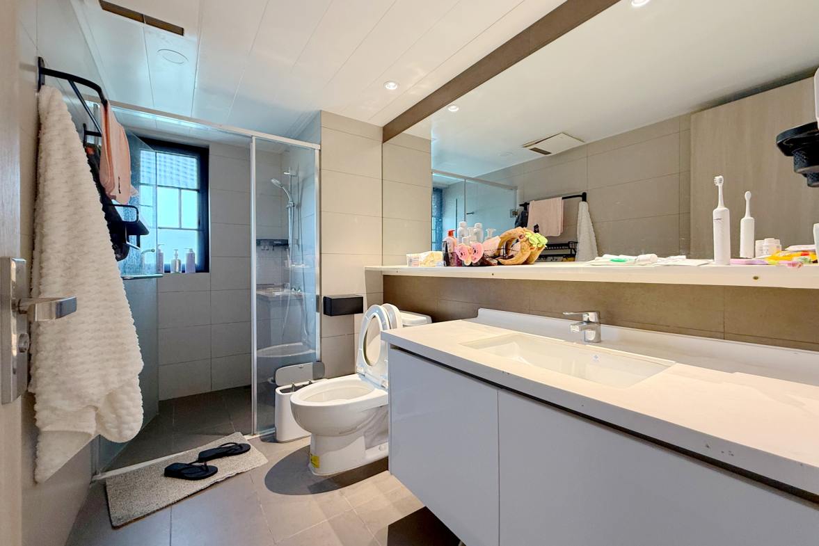 时代年华 4室2厅1卫 114.5万 时代年华 4室2厅1卫 114.5万卫生间