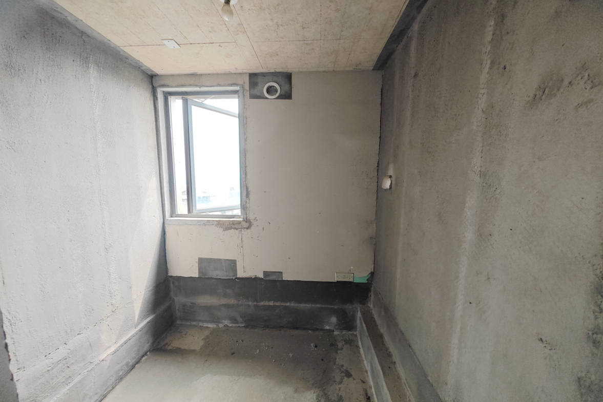 建发中央悦府  4室2厅2卫   225.00万其他