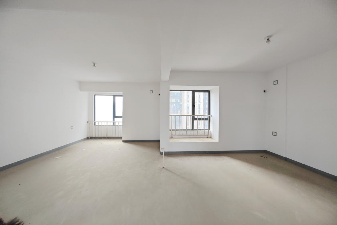 建发中央悦府  4室2厅2卫   225.00万卧室