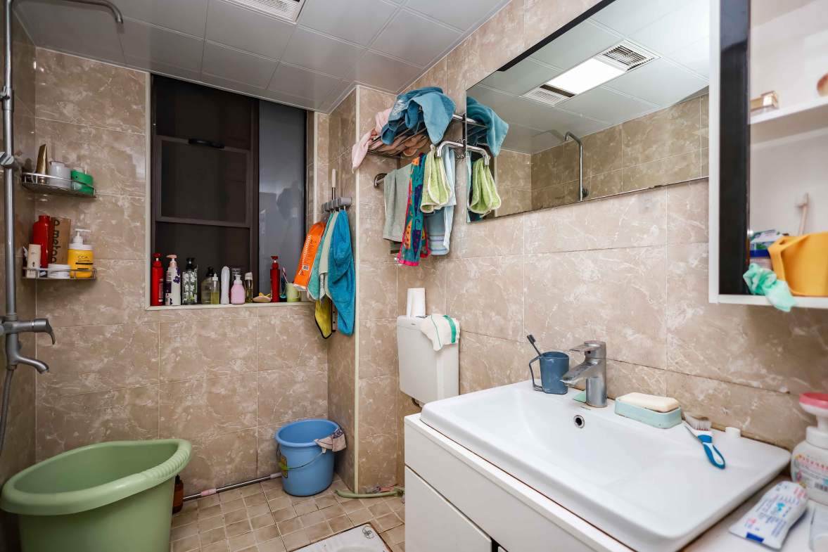 奥克斯缔壹城  3室1厅1卫    85.0万卫生间