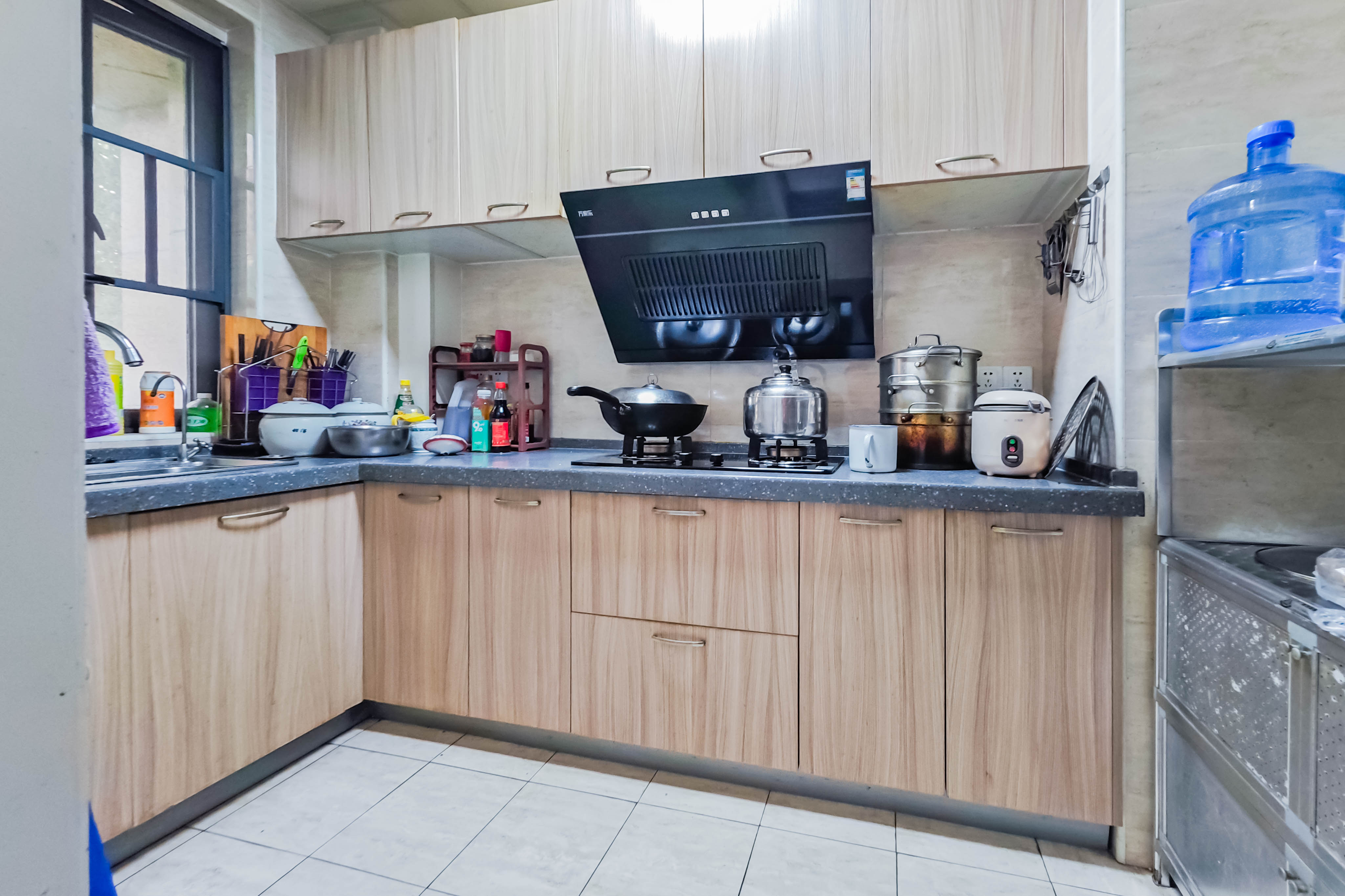 半山壹号  3室2厅2卫    147.0万