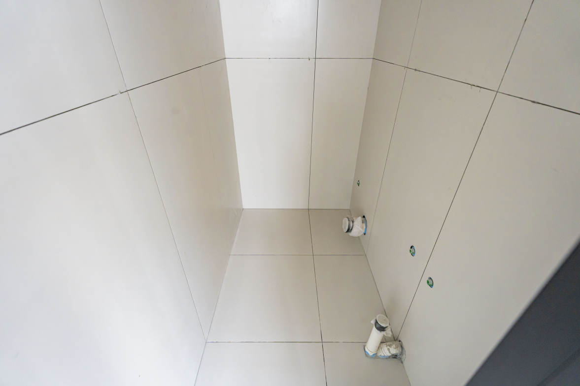 建鸿达现代城  3室2厅1卫   120.00万卫生间