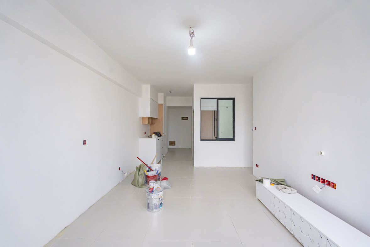 建鸿达现代城  3室2厅1卫   120.00万客厅