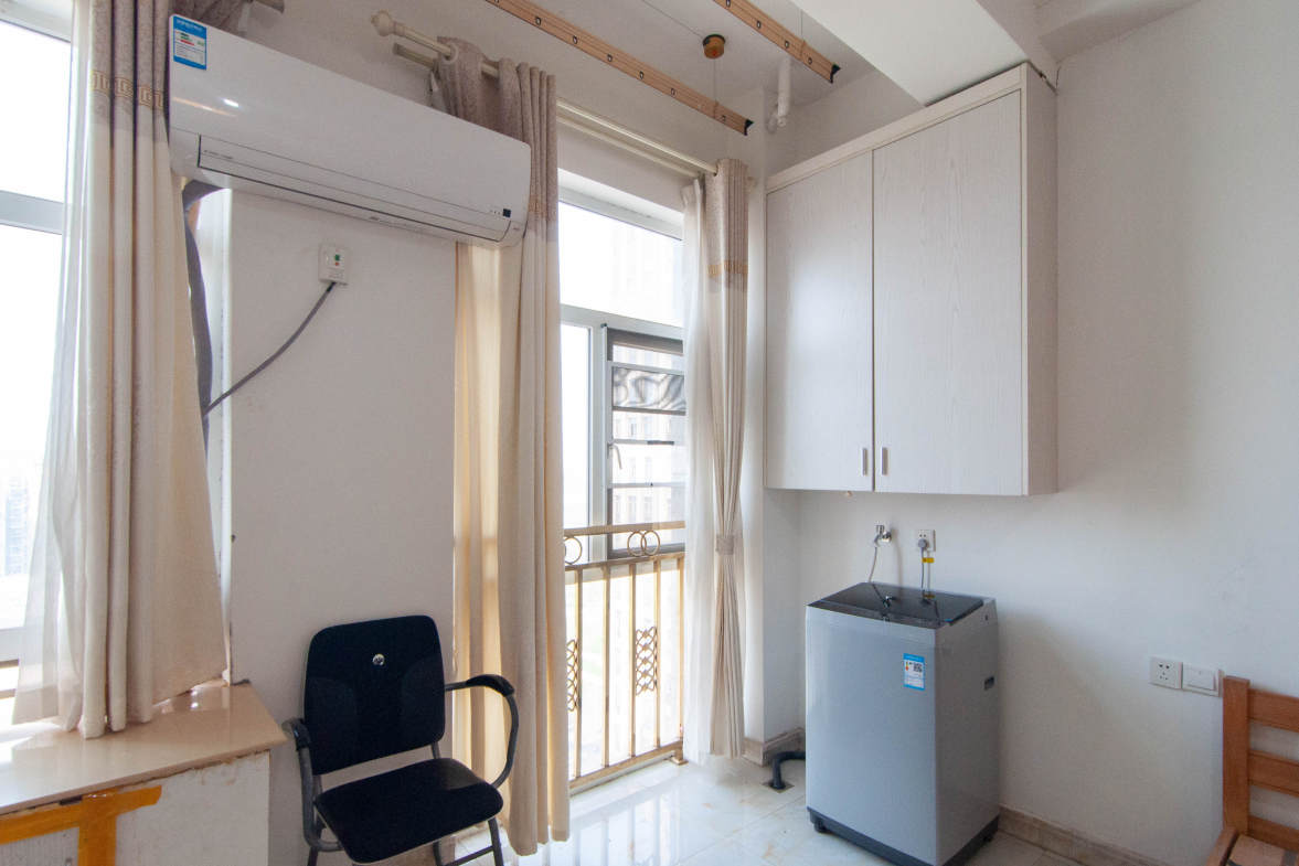 公园道  1室1厅1卫    36.0万其他