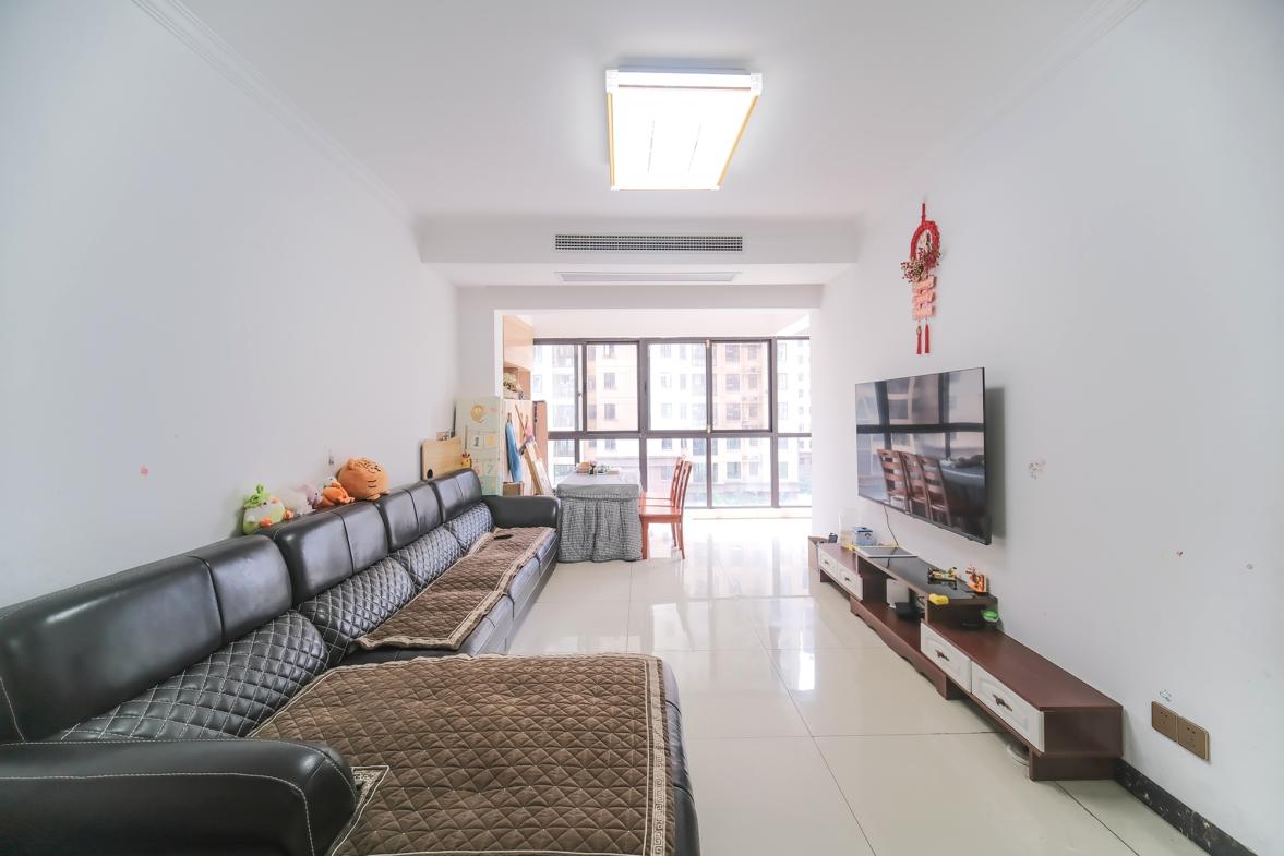 星雅美辰  3室2厅2卫    89.8万室内图1