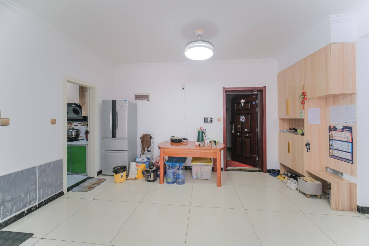 星雅美辰  3室2厅2卫    89.8万客厅