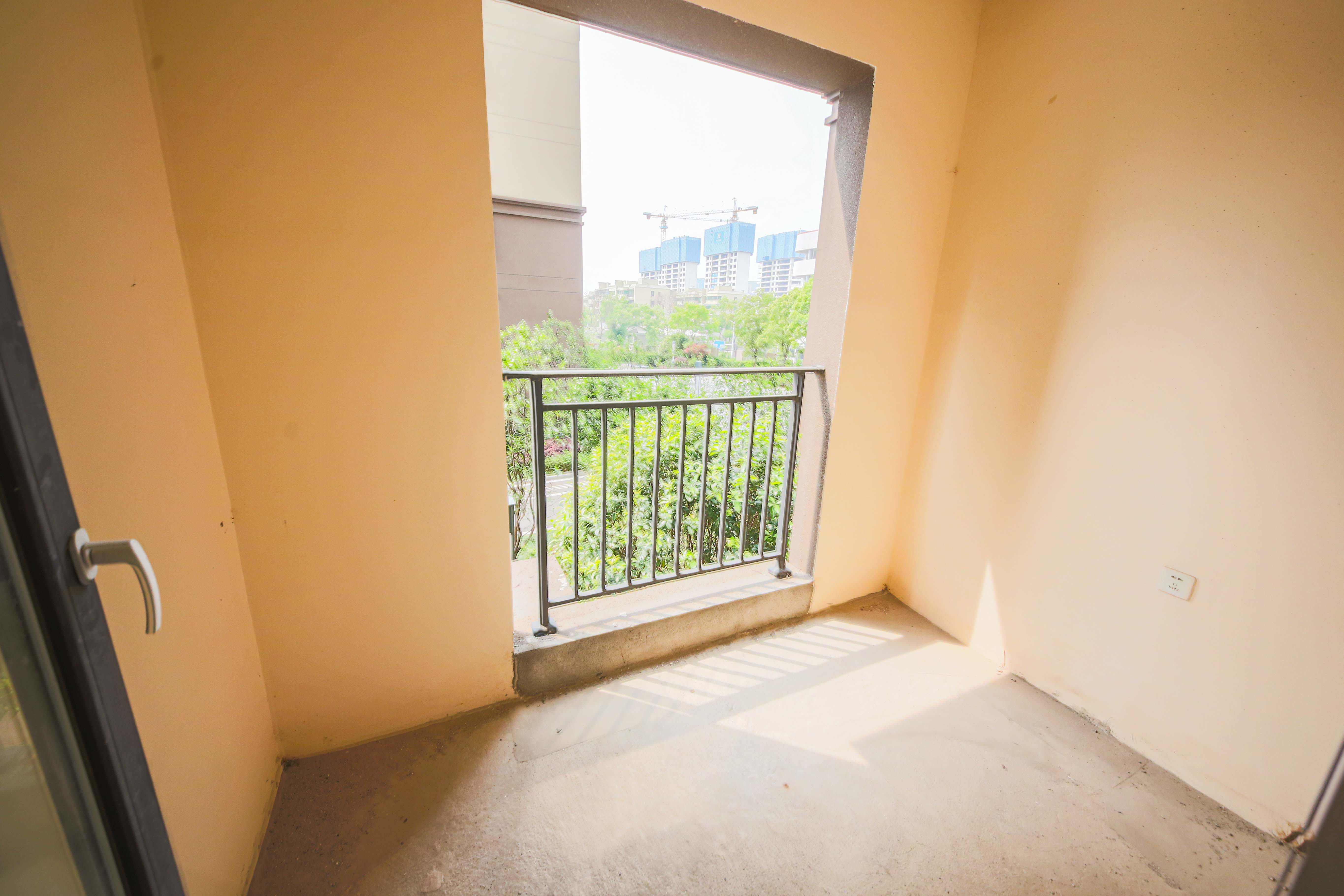 中建钰和城  2室2厅1卫   120.00万卧室