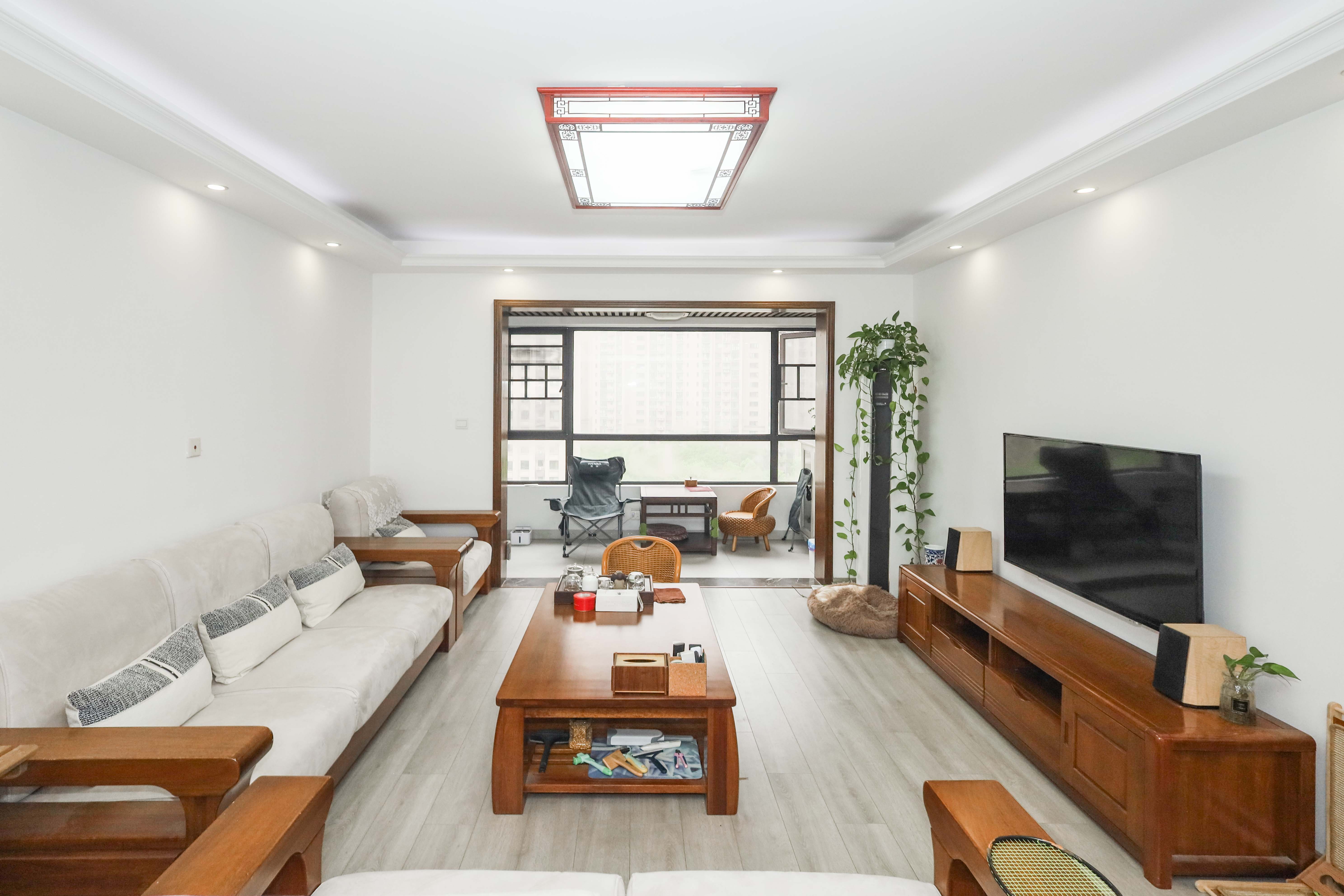 惠天然梅岭国际  4室2厅0卫    183.0万