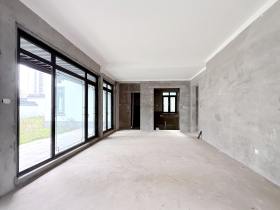绿城高尔夫小镇  5室2厅4卫   520.00万