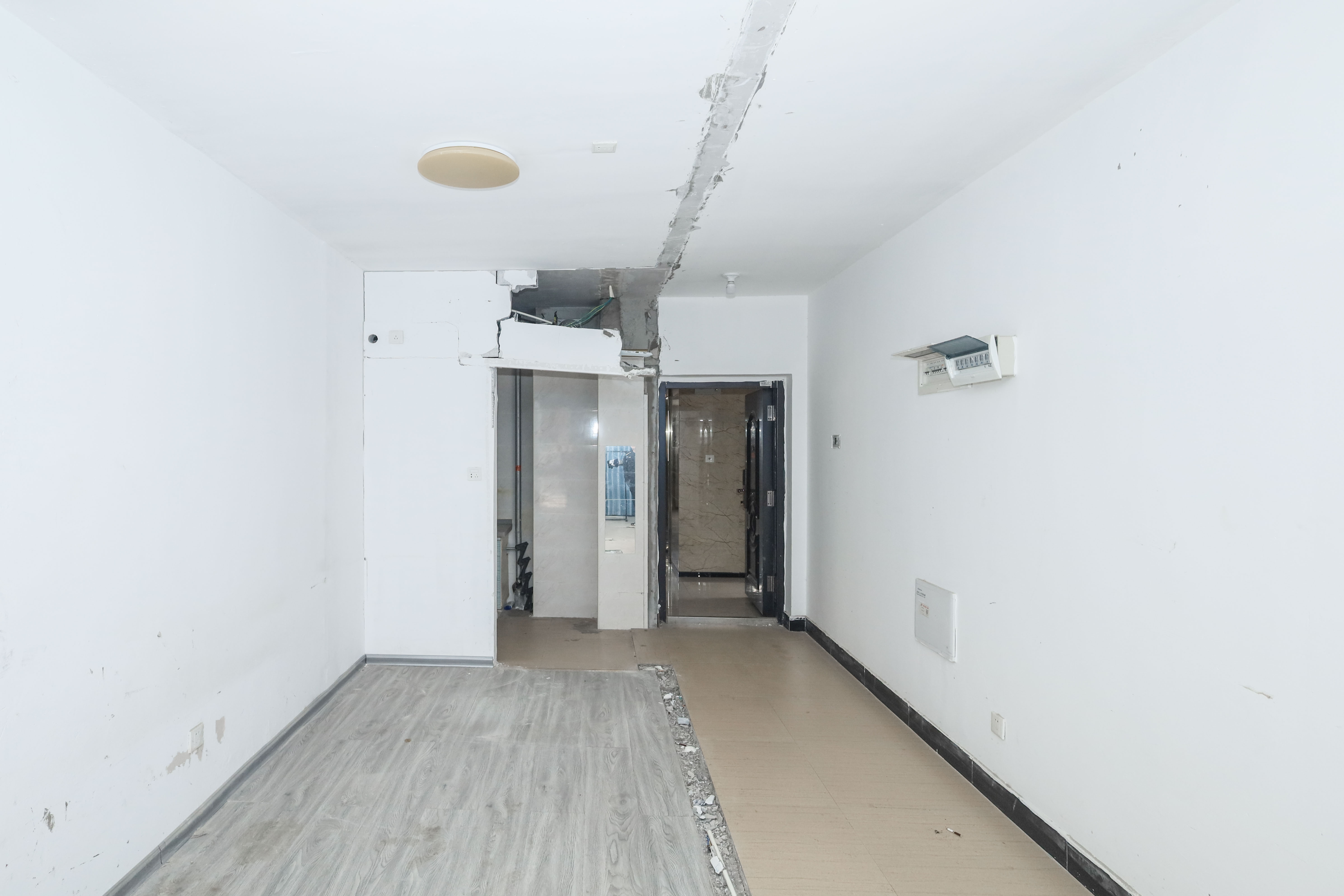 中国铁建梅溪青秀三期  4室2厅2卫   168.00万其他