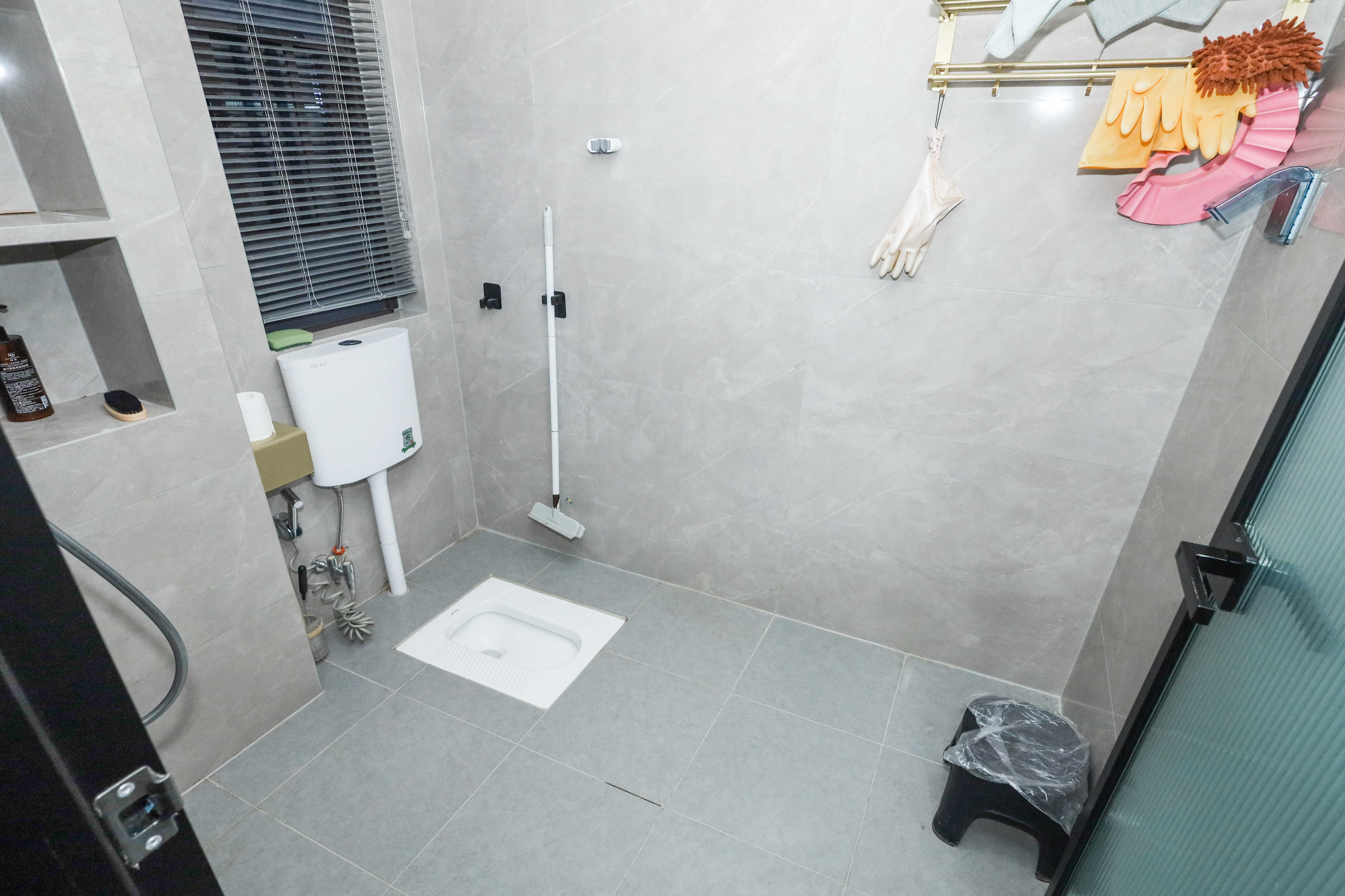 建发央著  4室2厅2卫   223.00万卫生间